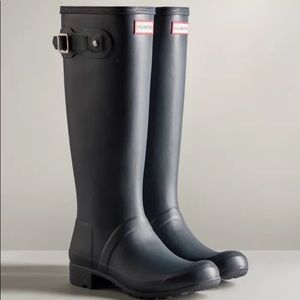 Hunter Tall Navy Rain Boots